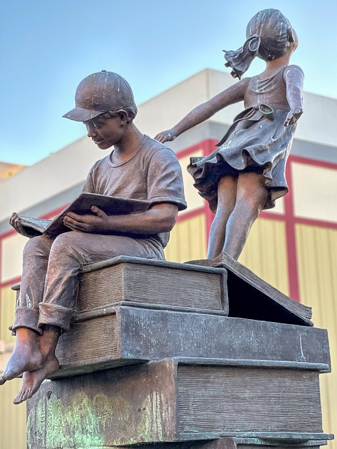 Zdjęcie do Międzynarodowy Dzień Poezji. Liryka ma sens - uczymy czytać, rozumieć i przeżywać